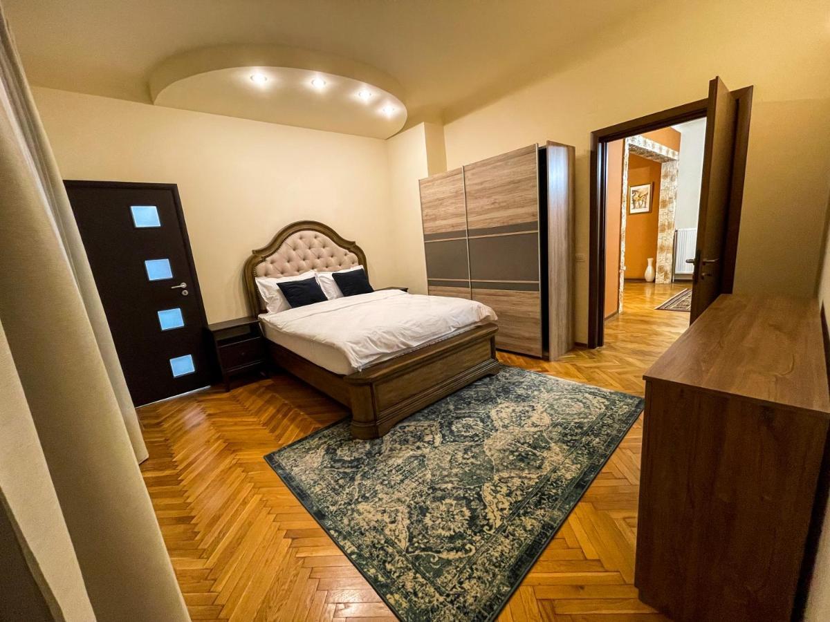 Central Apartment W/ Fire Place - Ground Floor Bucureşti Exterior foto